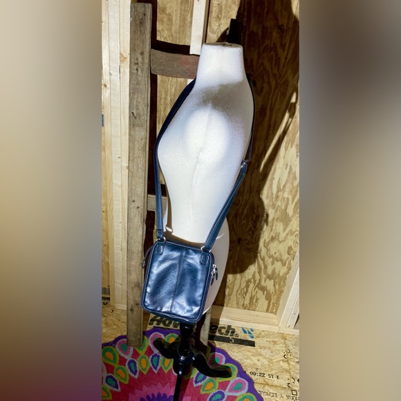 💥Fossil Leather Mini Crossbody with Adjustable Strap💥 - Picture 2 of 15